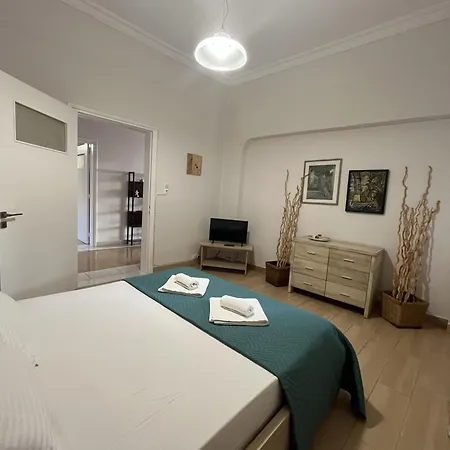Thalia's House חאניה