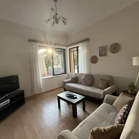 Thalia's House בית נופש חאניה